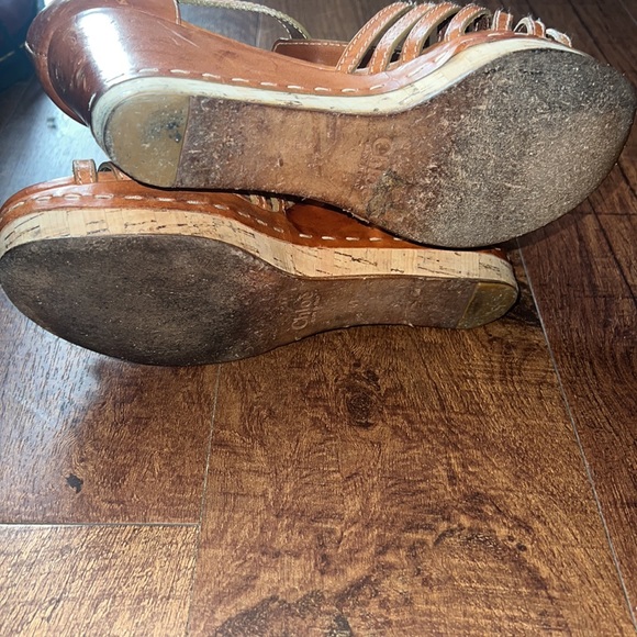 Chloe Tan Leather Double C Buckle T Strap Cork Wedge Platform Sandals - Picture 8 of 14